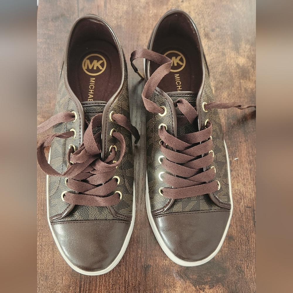 Michael Kors City Sneakers Brown women. Size 7.5. New with out box